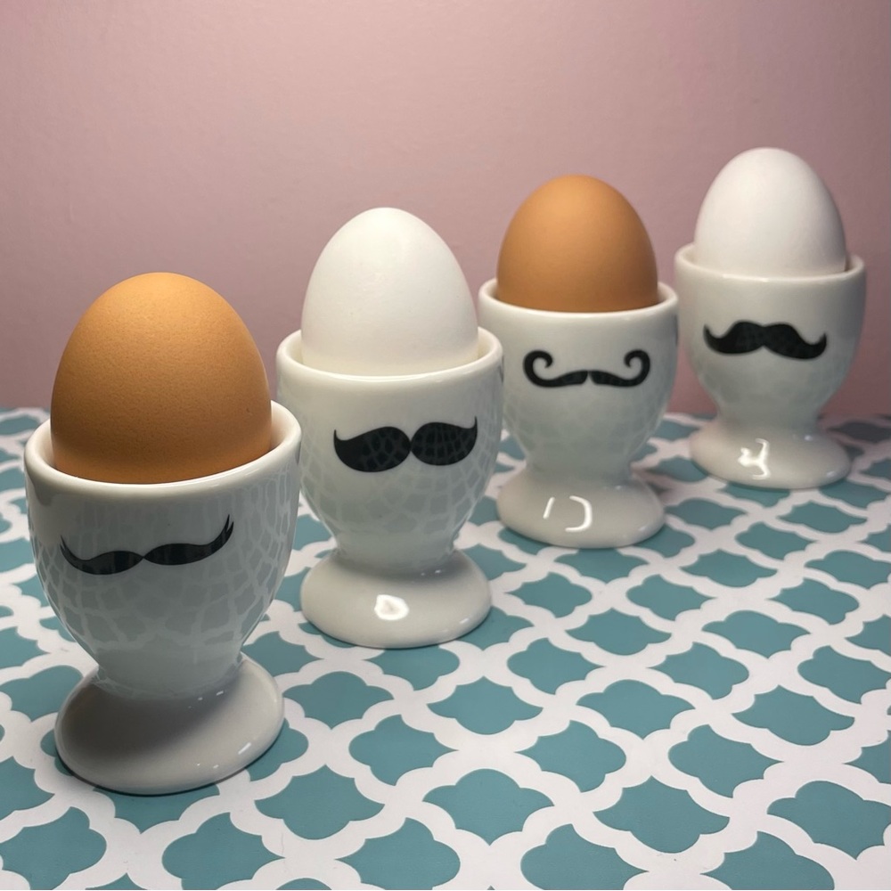 Egg Cups with Mustache Motif - Adorable Set of 4 - Eat your EGGS in Style! - Picture 4 of 11